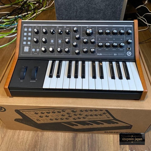 Moog subsequent analog - subsequent,