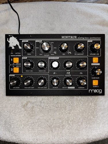 Moog minitaur bass synthesizer - moog,